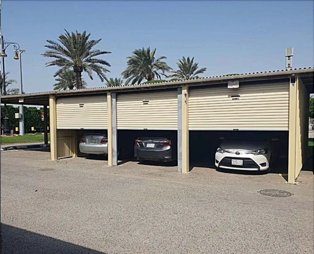 مظلات ومواقف وأعمال سفلتة لجهة حكومية